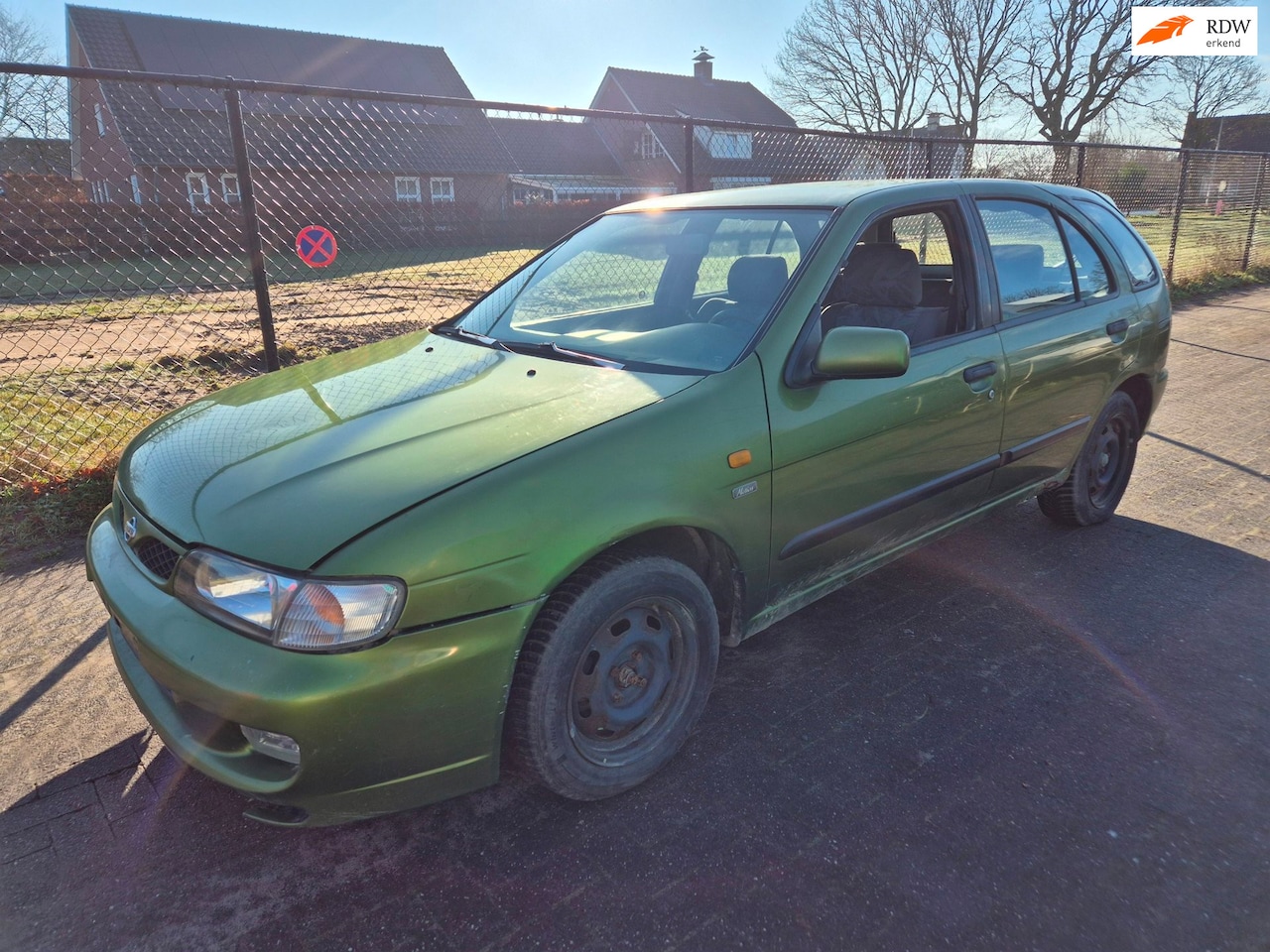 Nissan Almera - 1.4 BENZINE Pulsar Sport 5 DEURS CLEAN CAR 1999 - AutoWereld.nl