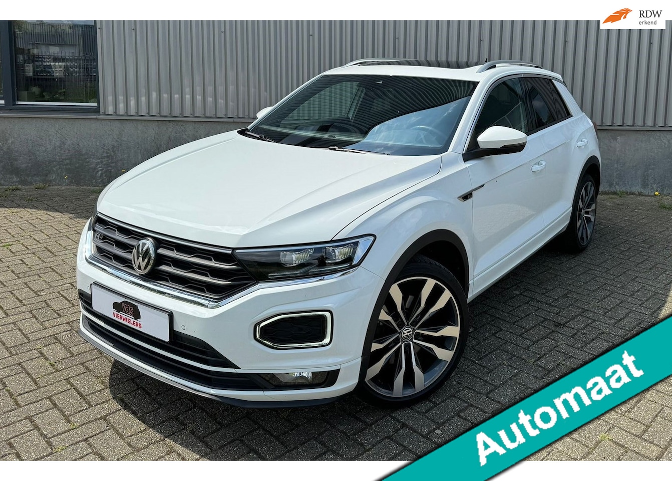 Volkswagen T-Roc - 2.0 TSI 4Motion 3x R-line Sport 190pk Pano - AutoWereld.nl