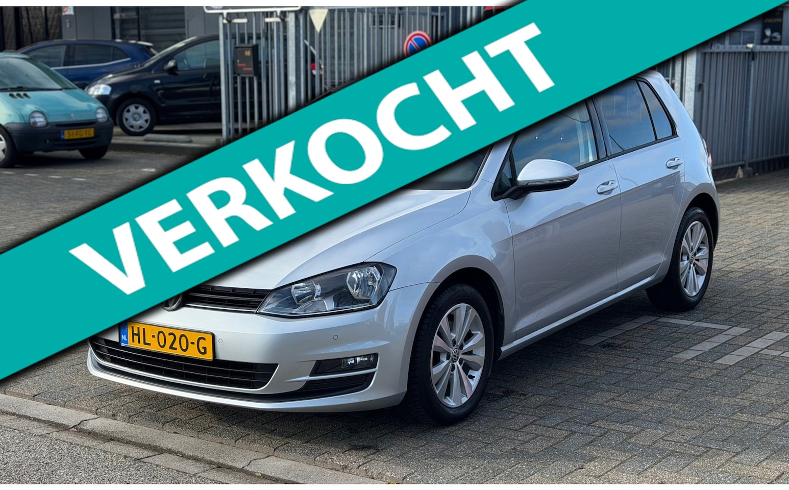 Volkswagen Golf - 1.6 TDI Comfortline | DSG | Carplay | 1e Eig | Parkeersens. | Cruise | Dealer onderhouden - AutoWereld.nl