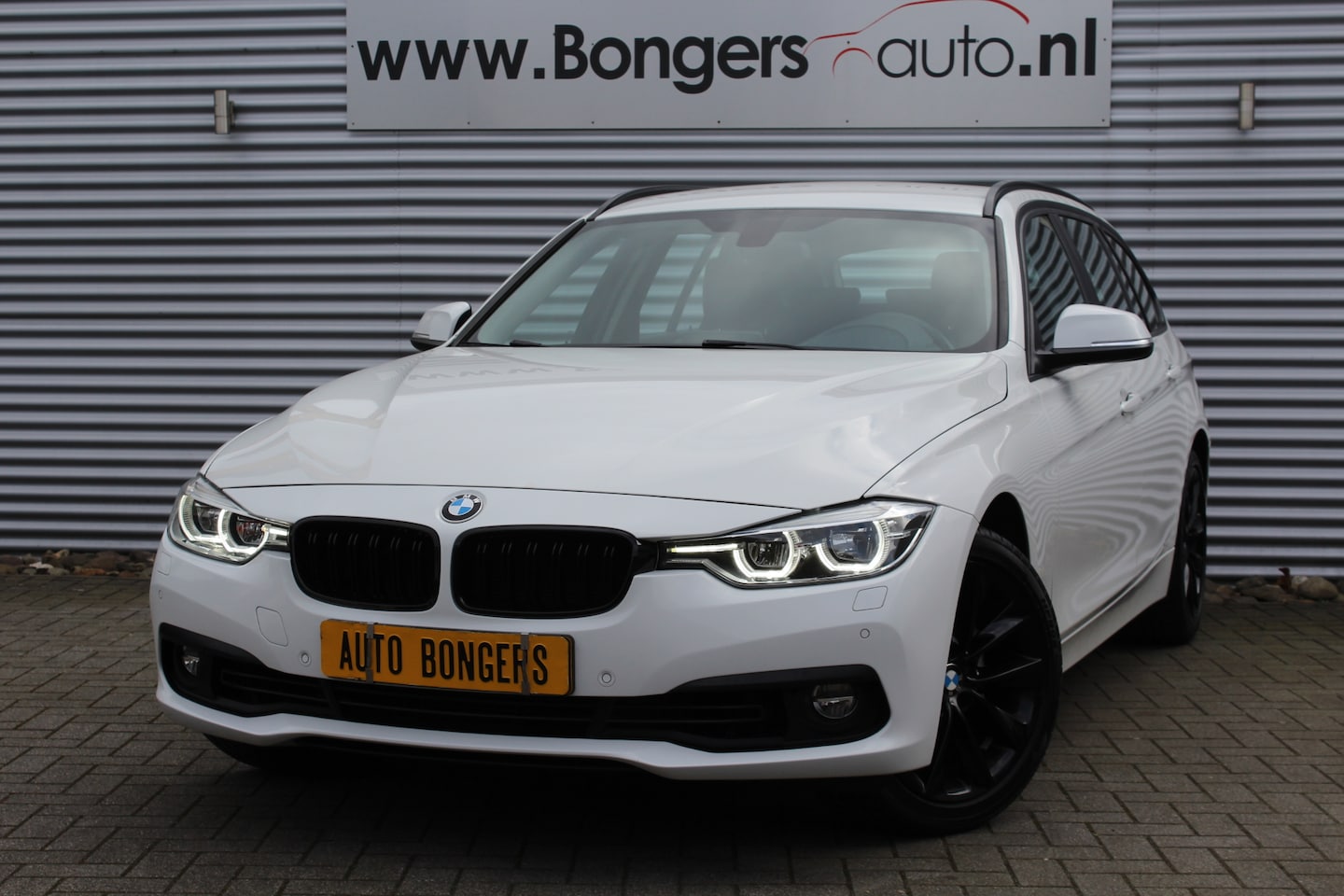 BMW 3-serie Touring - 318i M Sport - AutoWereld.nl