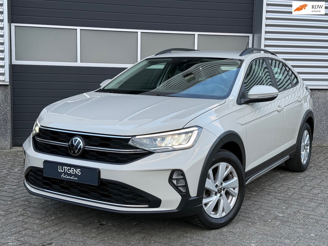 Volkswagen Taigo - 1.0 TSI LED ACC Grey Digital dash - AutoWereld.nl