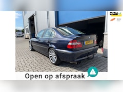 BMW 3-serie - 325i Executive Xenon|Climate|17''