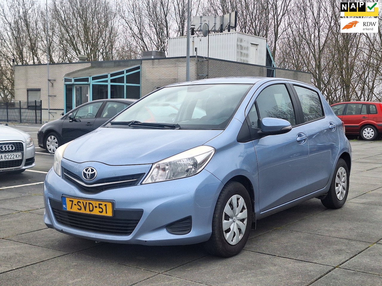 Toyota Yaris - €3845,-1.0 VVT-i Now Apk 2027 Aircondition - AutoWereld.nl
