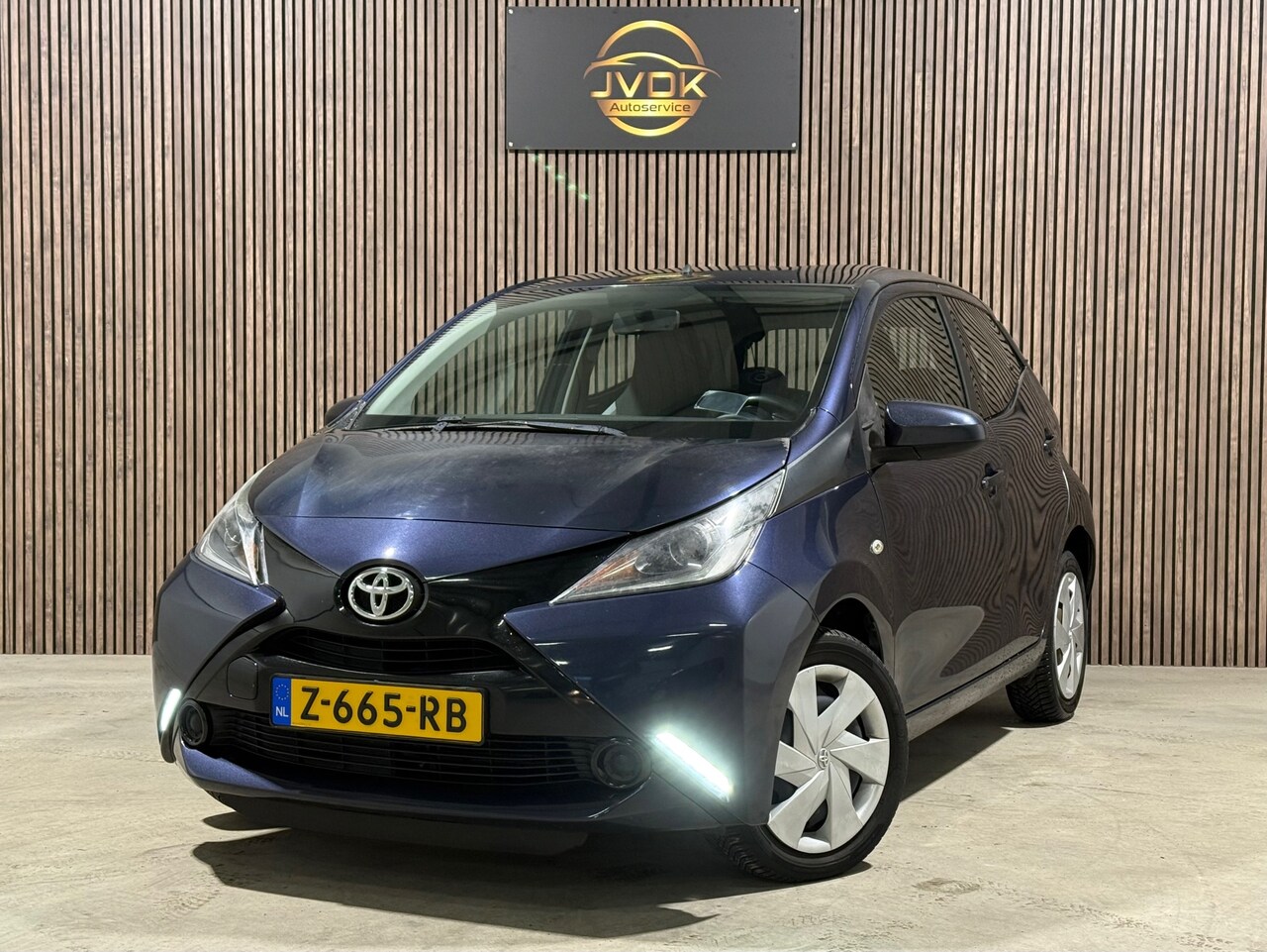 Toyota Aygo - 1.0 VVT-i X | Airco | 5-Deurs | Bluetooth | LED | 2015 - AutoWereld.nl