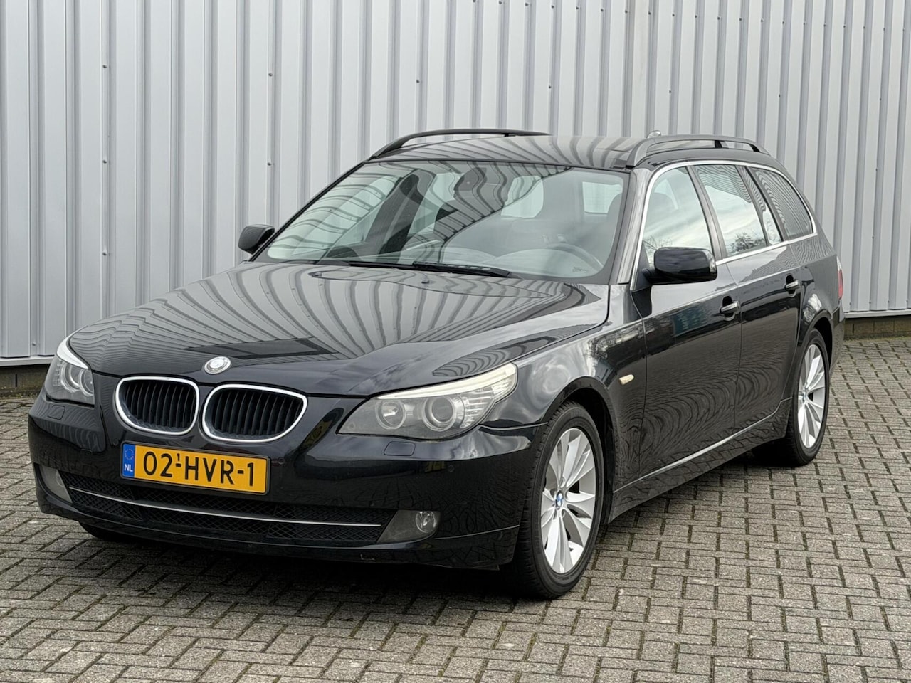 BMW 5-serie Touring - 520i motorschade - AutoWereld.nl