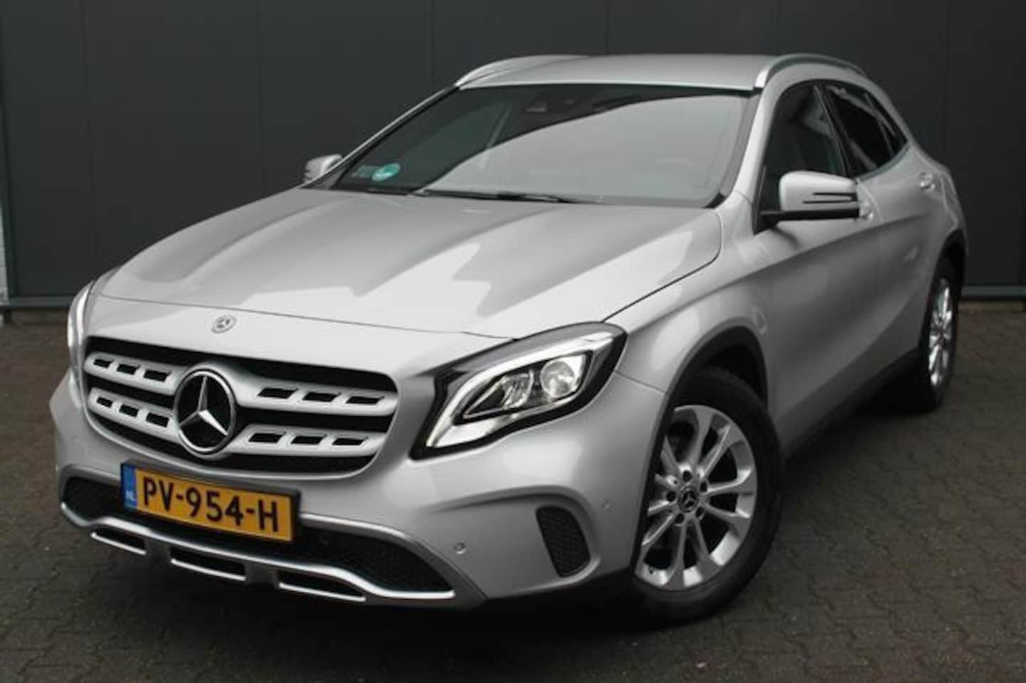 Mercedes-Benz GLA-Klasse - 180 Activity Edition Automaat | Navi | CLima - AutoWereld.nl