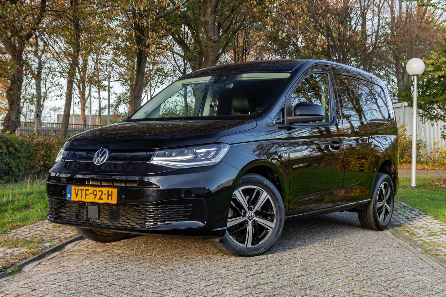 Volkswagen Caddy Cargo - 2.0 TDI DSG Exclusive 75 Edition - AutoWereld.nl
