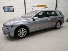 Volkswagen Passat Variant - 1.5 TSI Business Ecc | Pdc | virual cockpit | Trekhaak