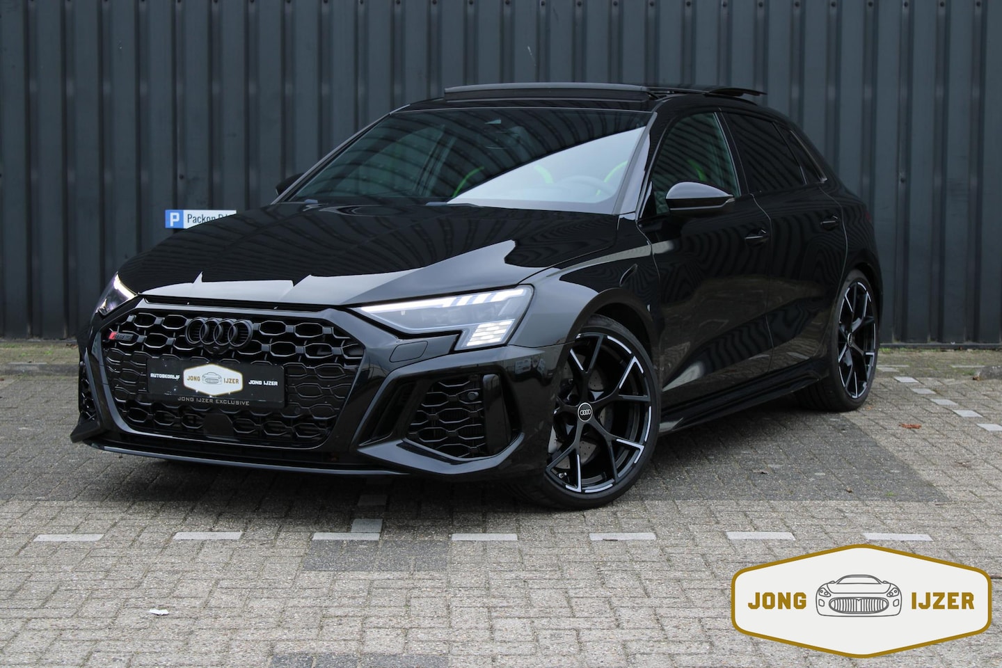 Audi RS3 - Sportback 2.5 TFSI quattro PANO CERAMIC B&O HuD - AutoWereld.nl
