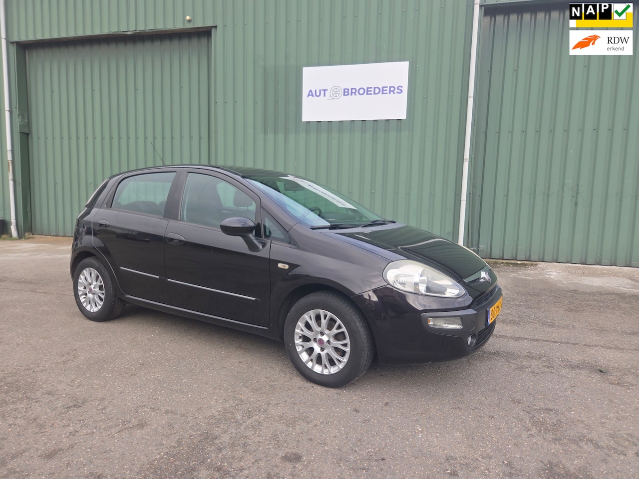 Fiat Punto Evo - 1.4 Dynamic -5 DEURS - LEER - AIRCO - CENTRALE DEURVEGRENDELING - AutoWereld.nl