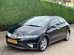 Honda Civic - 1.8 RIJDT NIEUW/AIRCO KOUD/GOED ONDERHOUDEN/6BAK