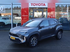 Toyota Yaris Cross - 1.5 Hybrid 115 First Edition STOEL/STUUR/VOORRUITVERWARM. P-SENSOREN KEYLESS ANDROID/APPLE