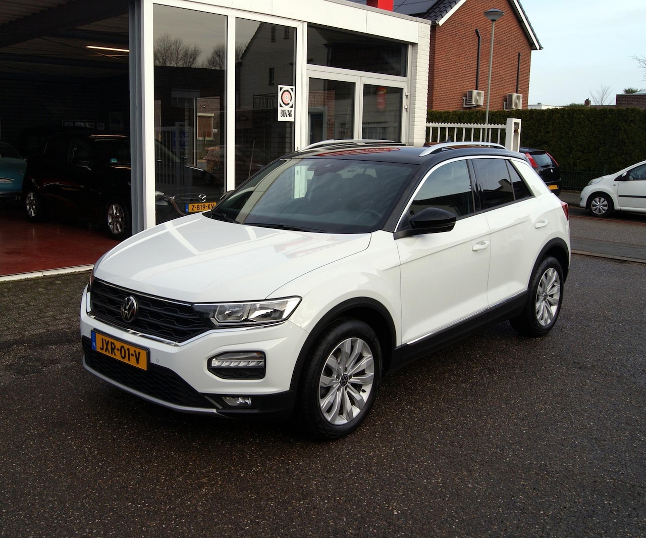 Volkswagen T-Roc - 1.5 TSI Sport Navi,Clima,Trekhaak,pdc,RIJKLAARPRIJS!! - AutoWereld.nl