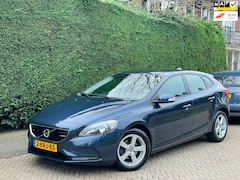 Volvo V40 - 1.6 D2 RIJDT SUPER/LAGE KM/PDC/DISTR.VERVANGEN