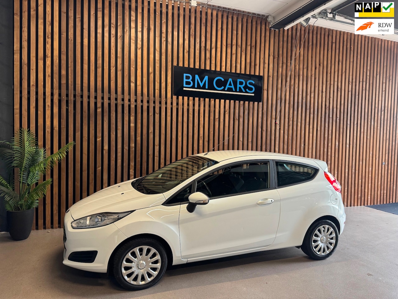Ford Fiesta - 1.0 Style Airco,Led, Navigatie - AutoWereld.nl