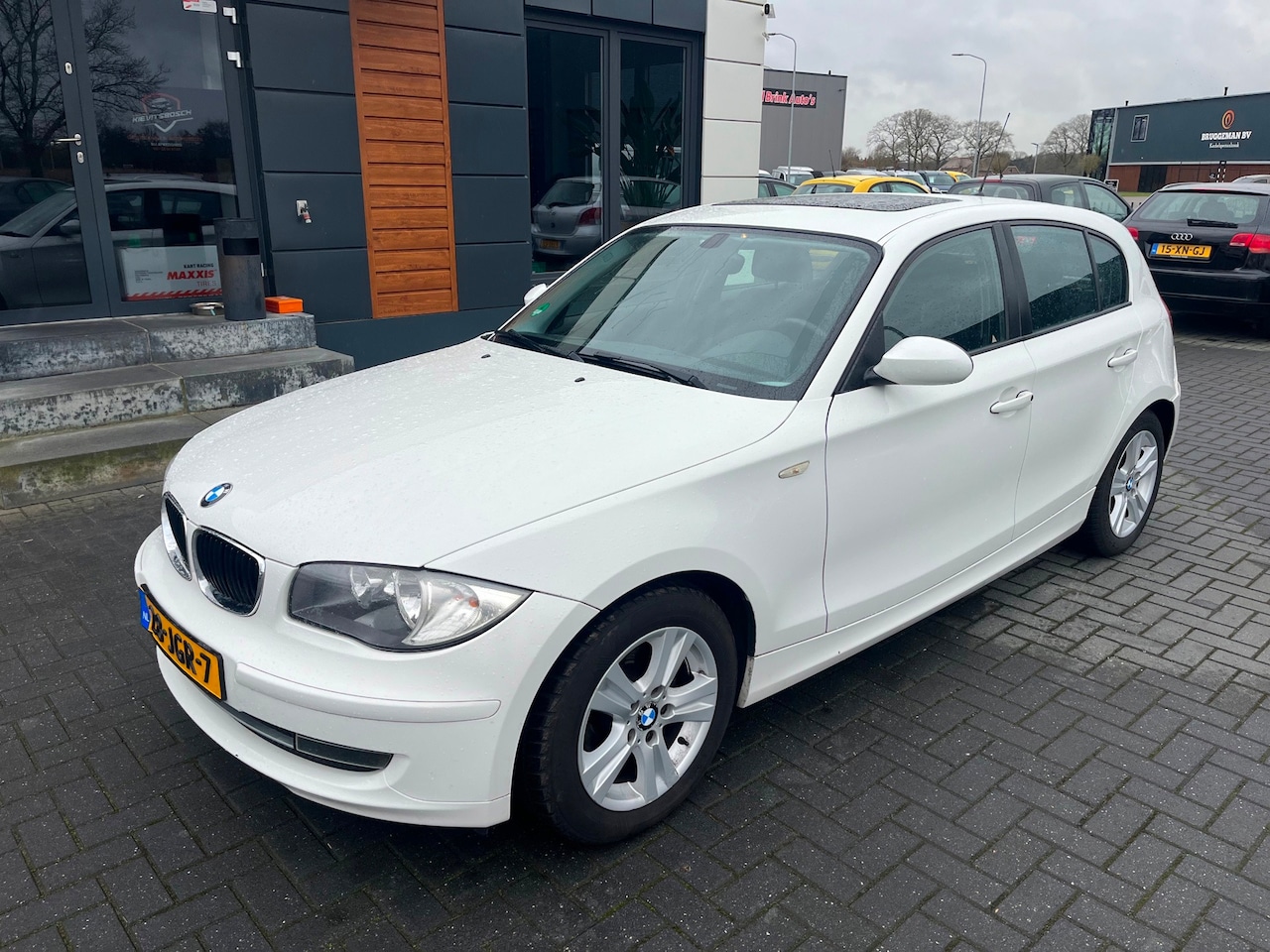 BMW 1-serie - 116i Corporate 5 deurs 2009 - AutoWereld.nl