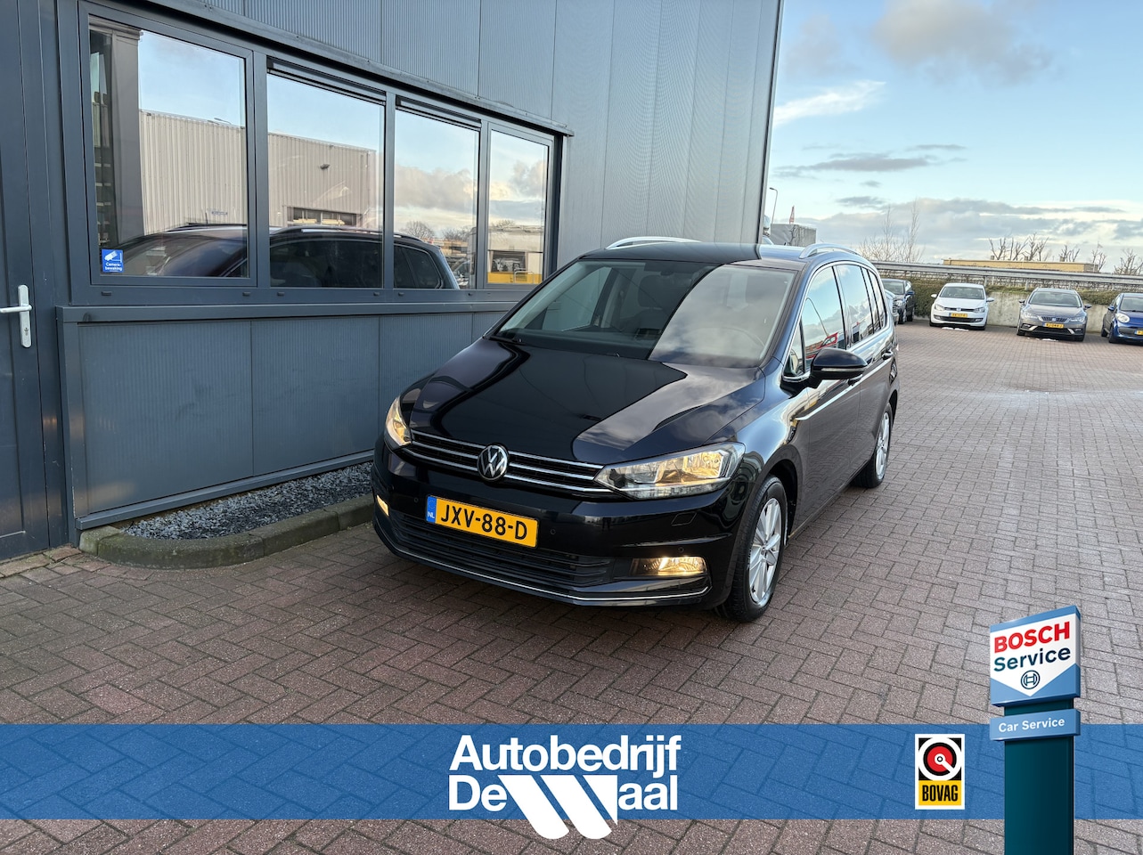Volkswagen Touran - 1.5 TSi 150pk Highline 7-persoons NAVI/CARPLAY/CLIMA/ADAPT.CRUISE/PDC/STOELVERWARMING - AutoWereld.nl