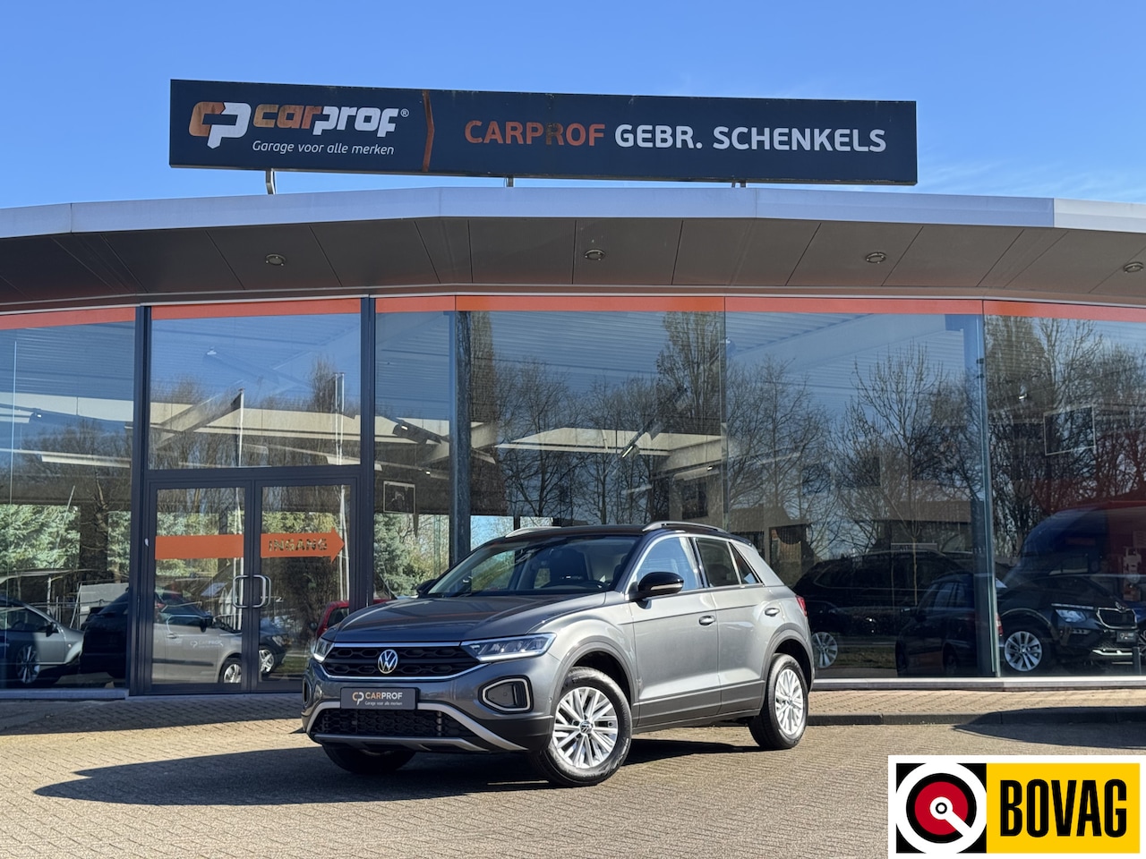 Volkswagen T-Roc - 1.5 TSI Life Business Incl. afleveringsbeurt en 12 maanden BOVAG-garantie | Bi-Color | Dig - AutoWereld.nl