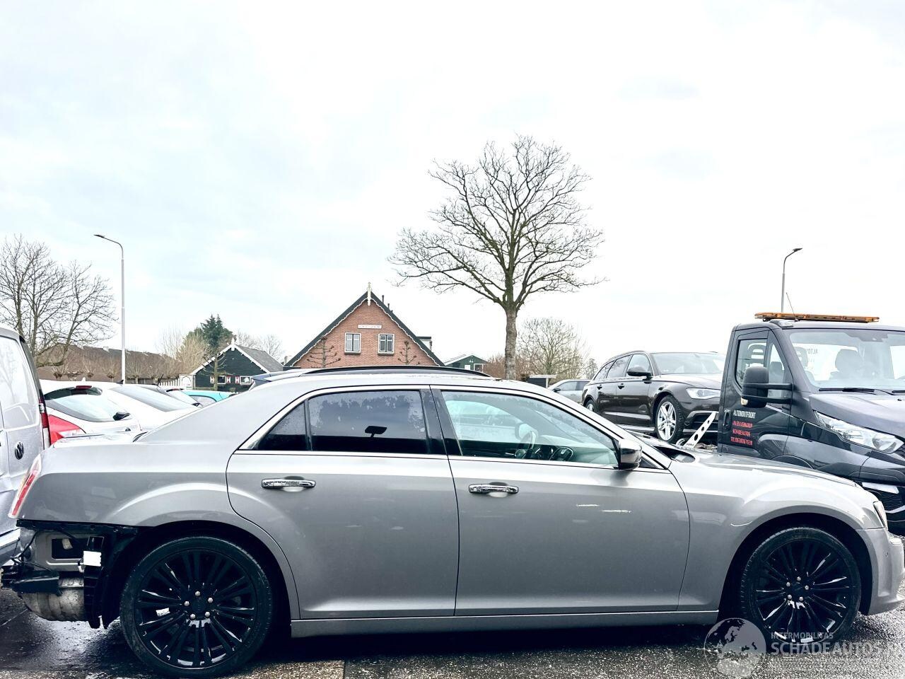 Lancia Thema - 3.0D V6 Turbo 190pk aut Platinum - xenon - navi - leer - memory - elektr rollo - stoelverw - AutoWereld.nl