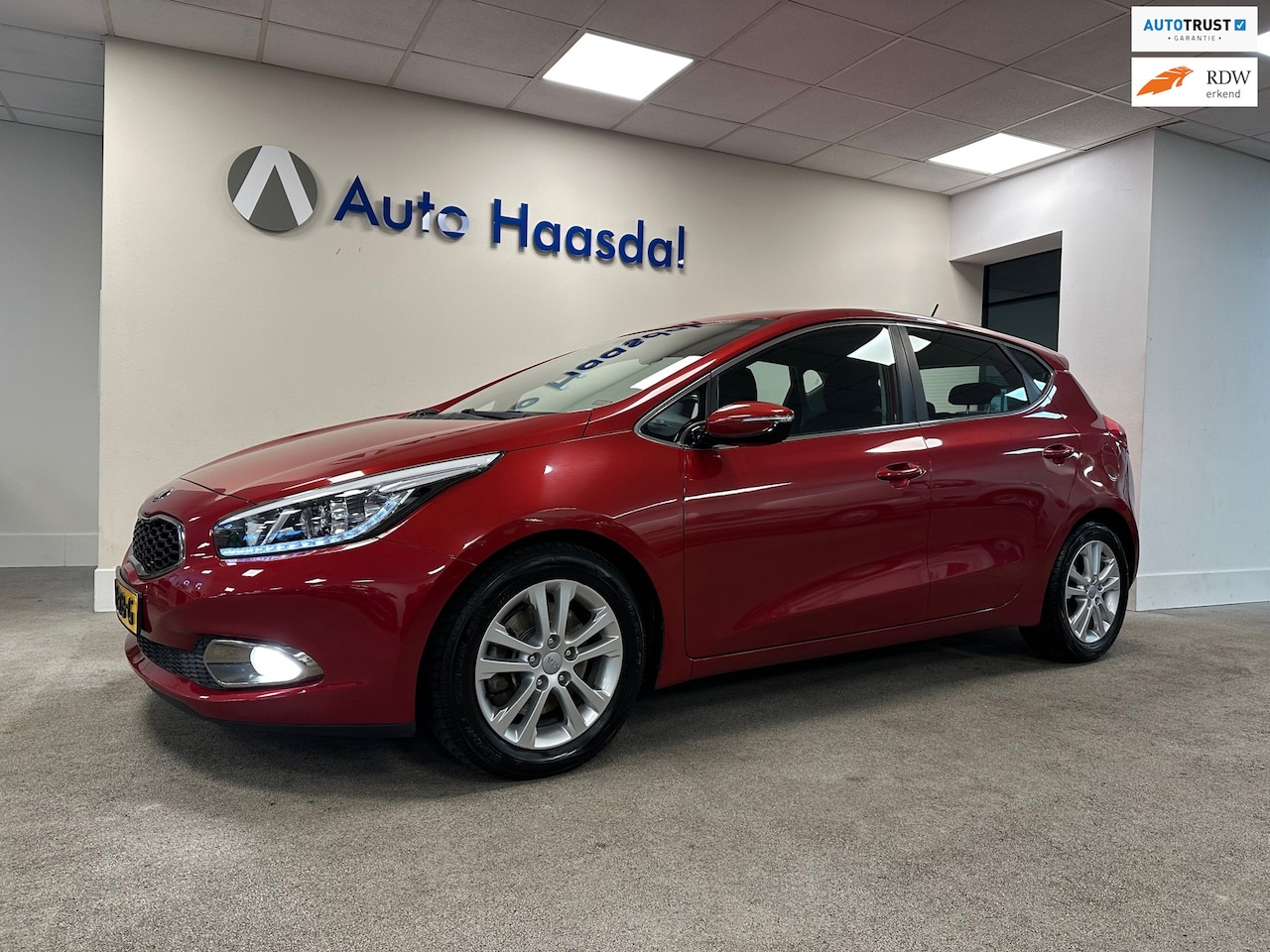 Kia Cee'd - 1.6 GDI DynamicLine|AUTOMAAT|CAMERA|LED|NAVI|CRUISE|STOEL - AutoWereld.nl