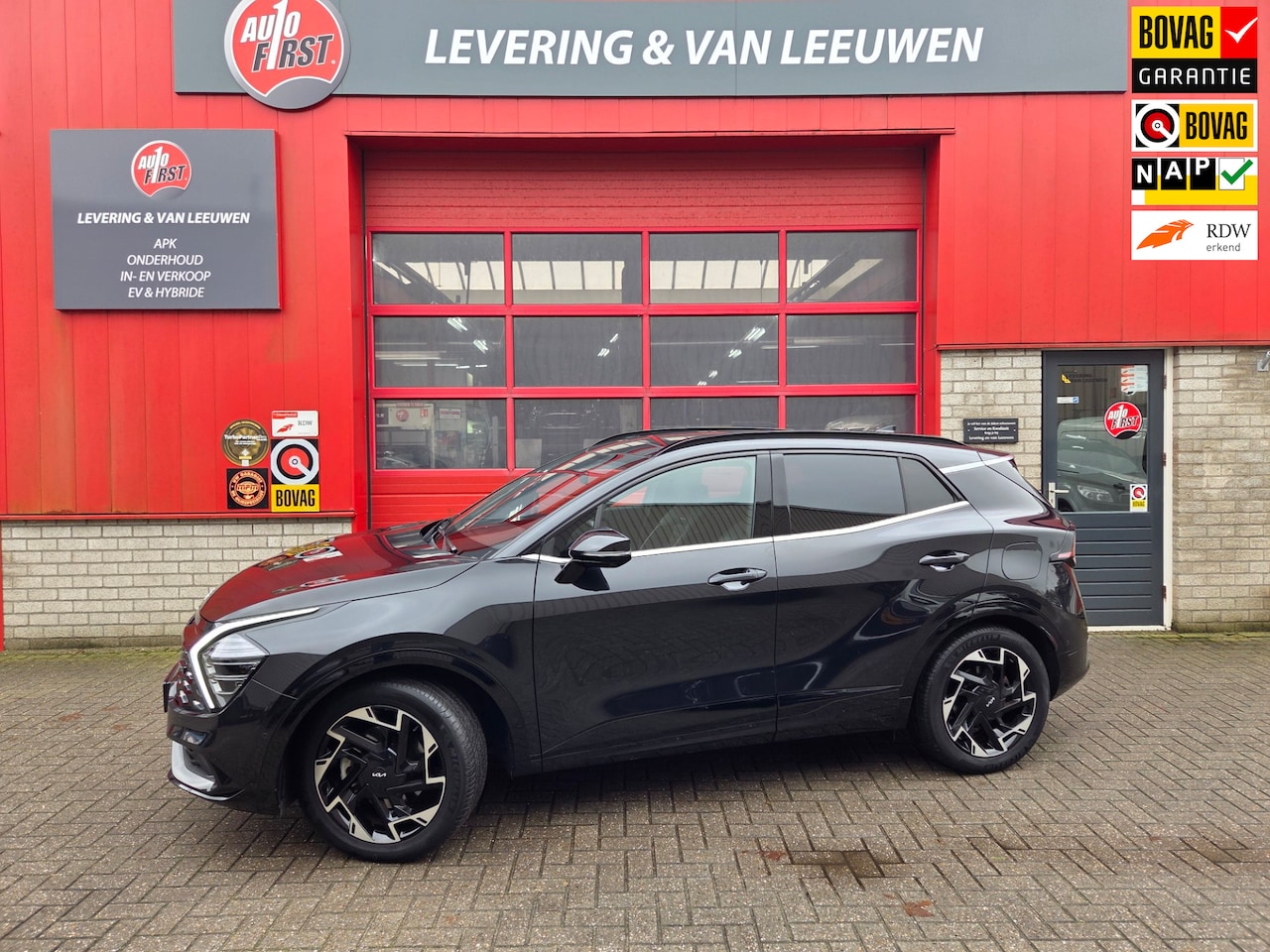 Kia Sportage - 1.6 T-GDi Plug-in Hybrid AWD GT-PlusLine Panodak/ Lederen bekleding/ Trekhaak/ Stoelventil - AutoWereld.nl