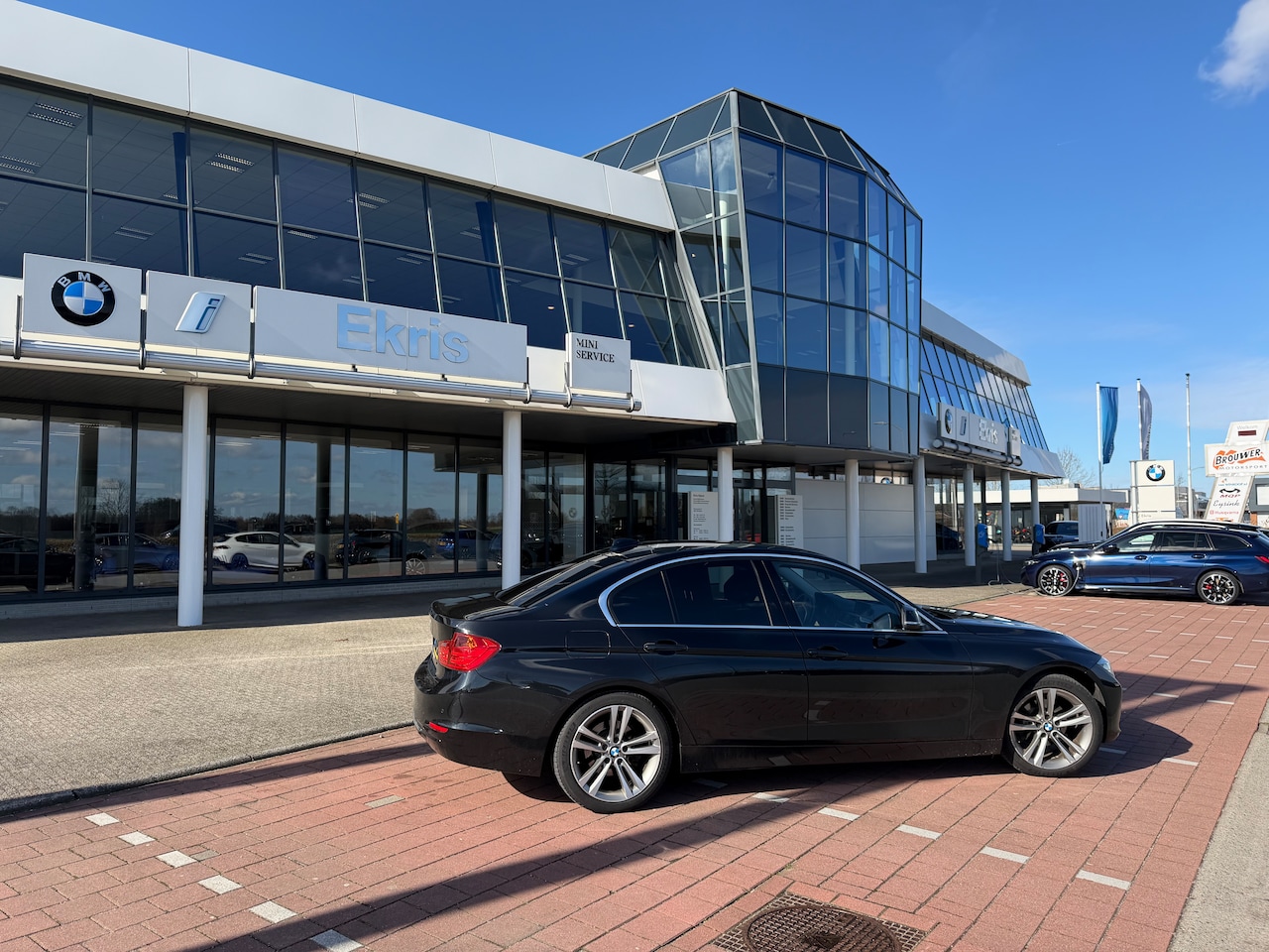 BMW 3-serie - 320d EfficientDynamics Edition High Executive BMW 3-Serie 2.0D 320 EDE High Exe 120KW Aut8(f30) 2014 Zwart - AutoWereld.nl