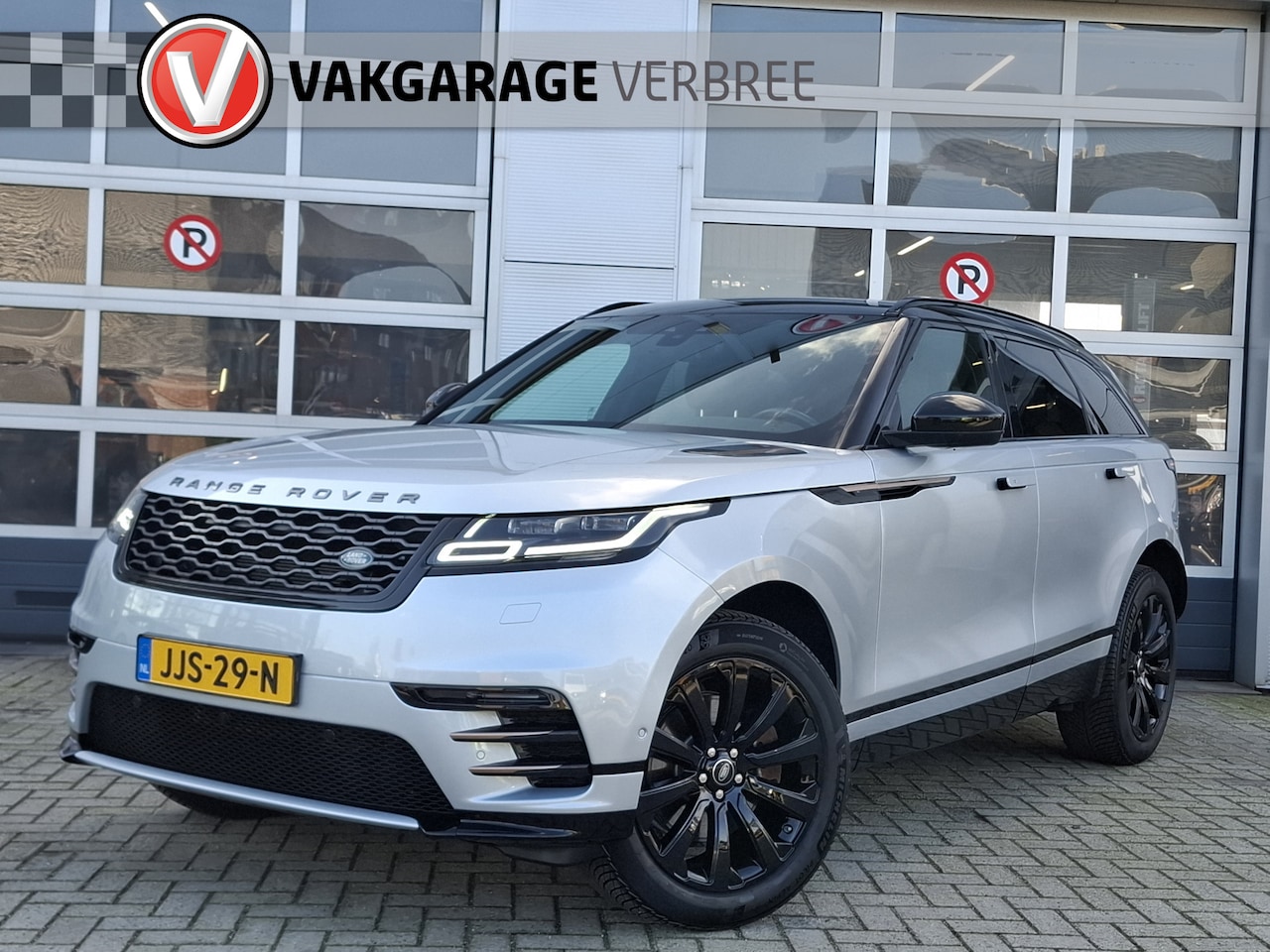 Land Rover Range Rover Velar - 2.0 P300 Turbo AWD R-Dynamic SE | Navigatie | LM Velgen 20" | Voorstoelen Verwarmd/Geventi - AutoWereld.nl