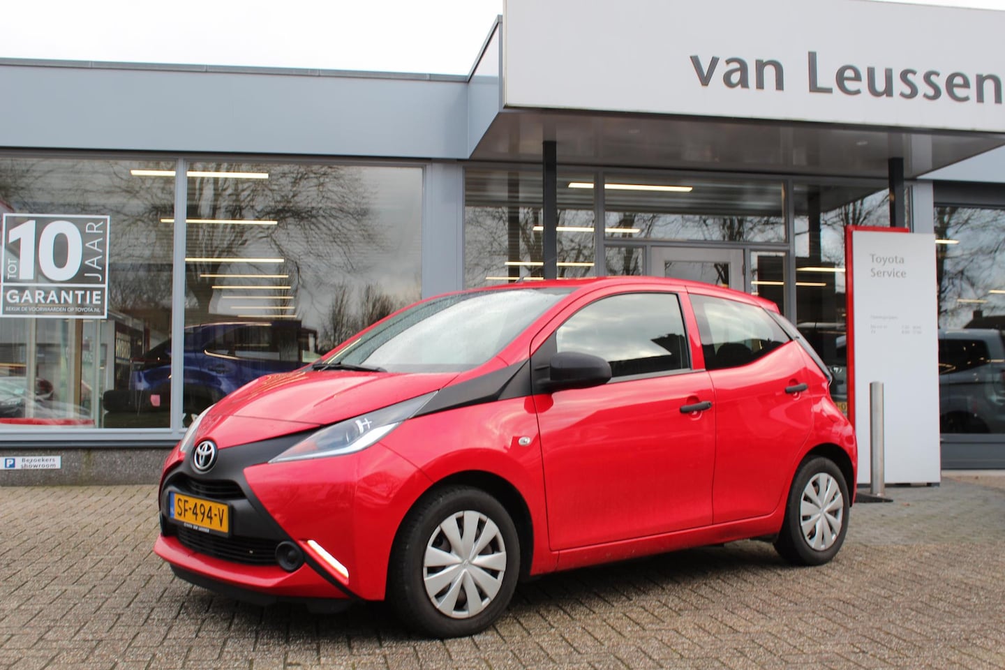 Toyota Aygo - 1.0 VVT-I X-FUN AIRCO BLUETOOTH EL-RAMEN LED DAGRIJVERLICHTING RADIO - AutoWereld.nl