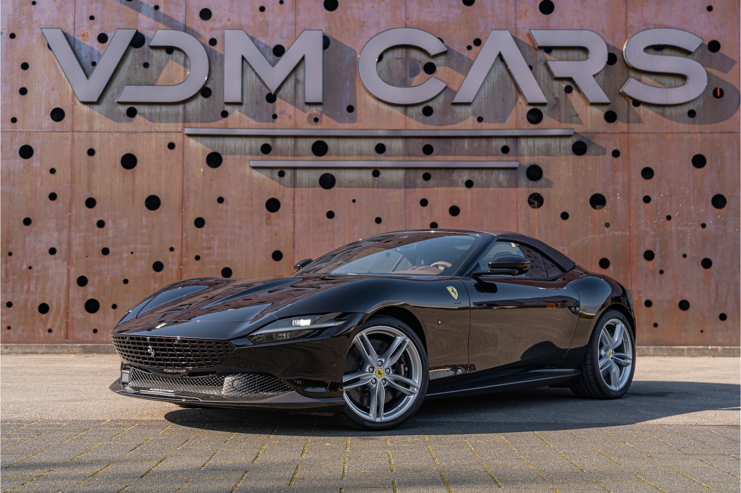 Ferrari Roma Spider - 3.9 V8 | ATELIER CAR | MARRONE ROOF | FULL ADAS | CARBON | - AutoWereld.nl