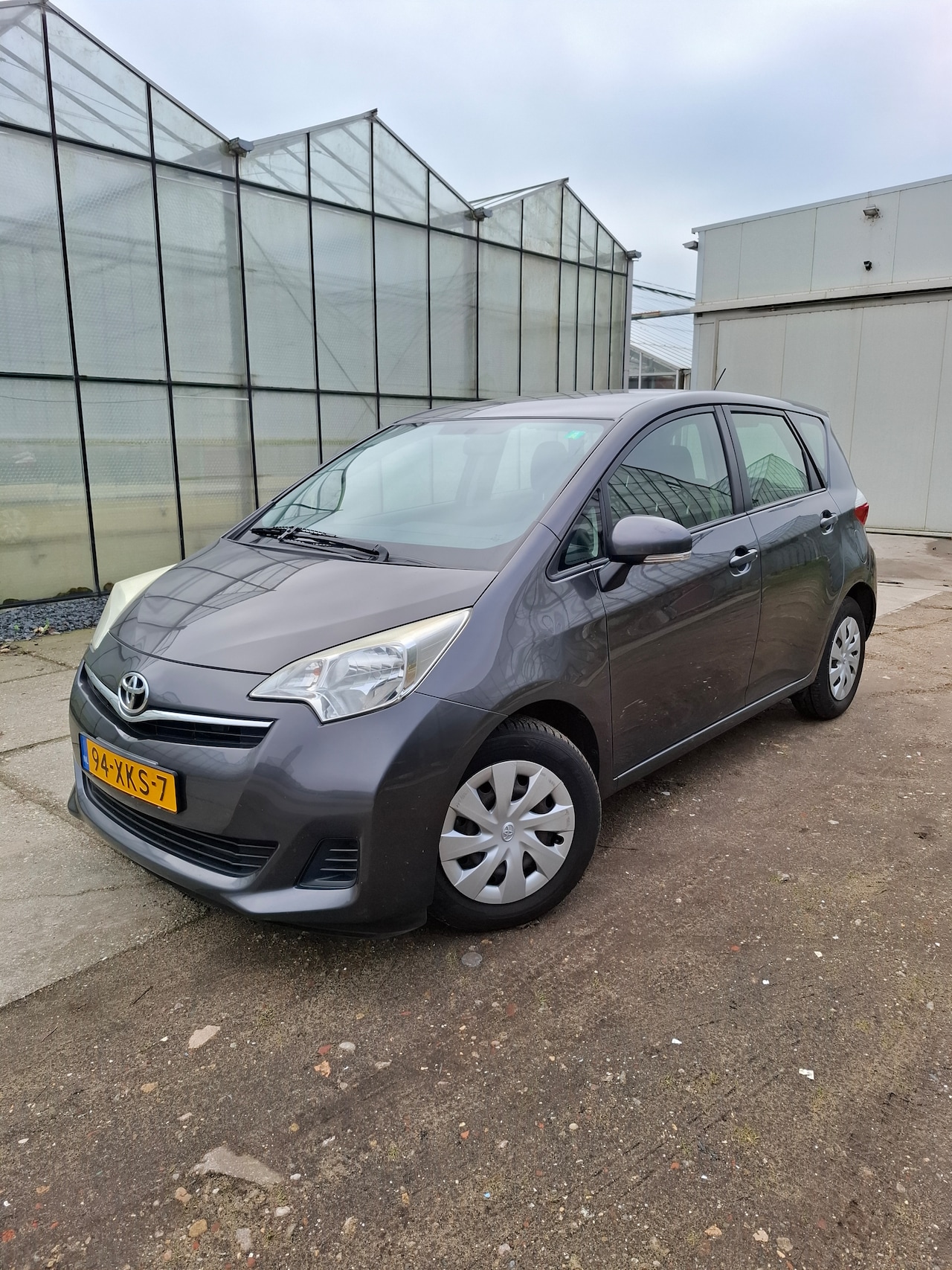 Toyota Verso S - 1.3 VVT-i Comfort Hoge instap/ Startstop - AutoWereld.nl