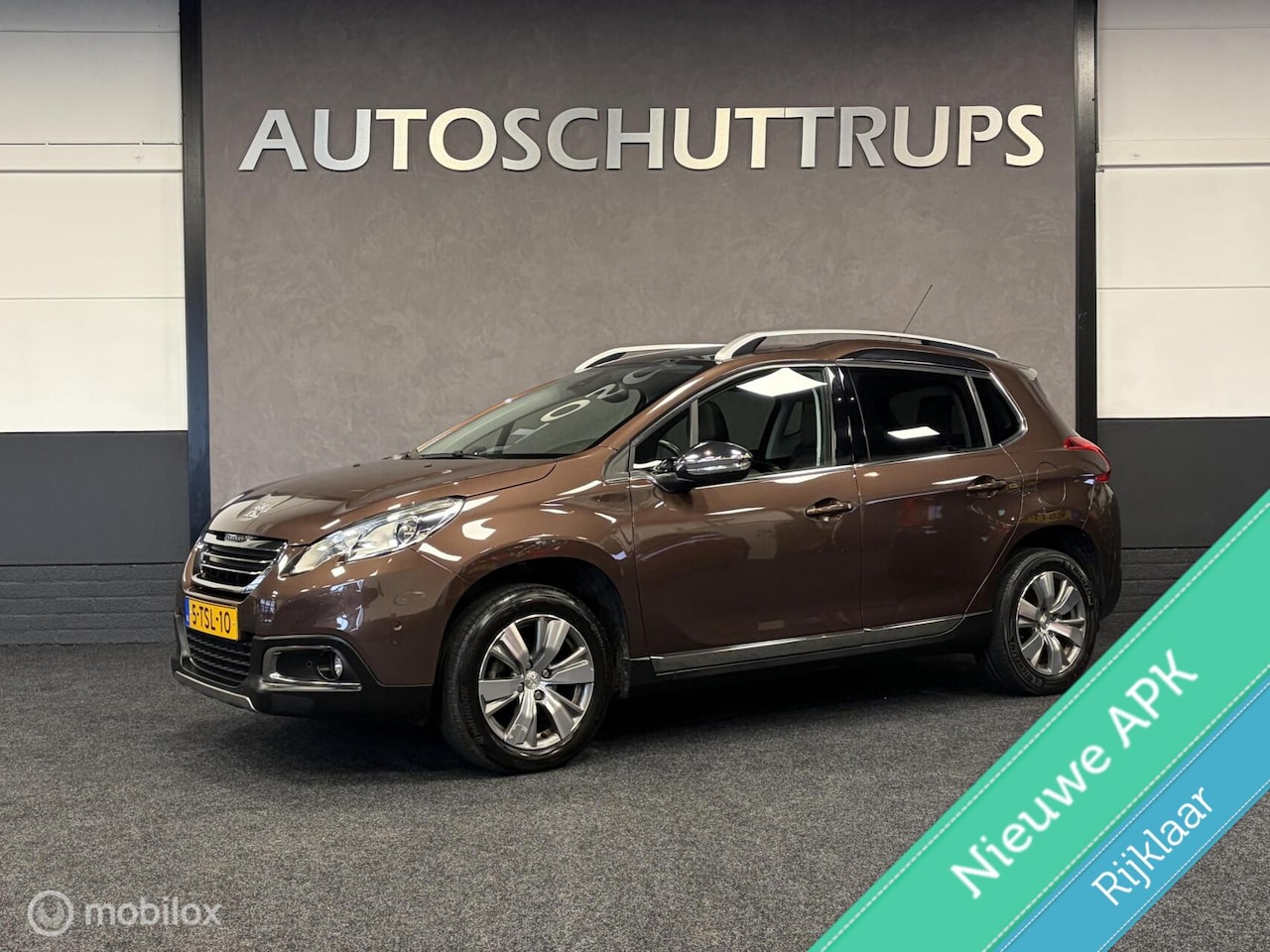 Peugeot 2008 - 1.2 VTi Allure Pack Premium Plus CLIMA / CRUISE / PANO / TR.HK / NAP / DB. VV / - AutoWereld.nl