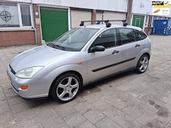 Ford Focus - 1.6-16V Ghia apk nap