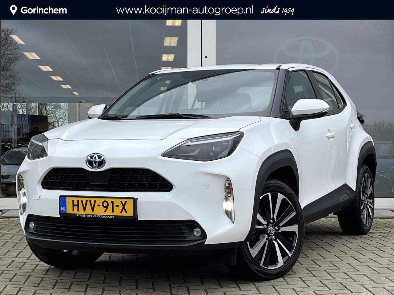 Toyota Yaris Cross - 1.5 Hybrid 115 Dynamic | Parkeersensoren v+a | Keyless | 18"LMV | Navi | Apple Carplay & A - AutoWereld.nl