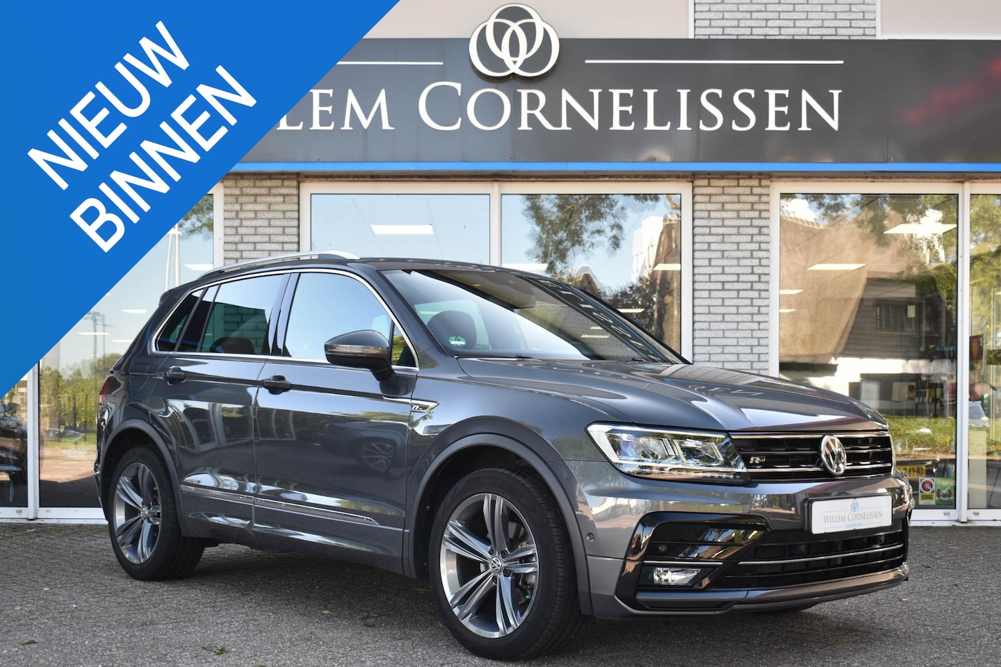Volkswagen Tiguan - 1.5 TSI ACT R-LINE Comfortline Business ACC Camera - AutoWereld.nl