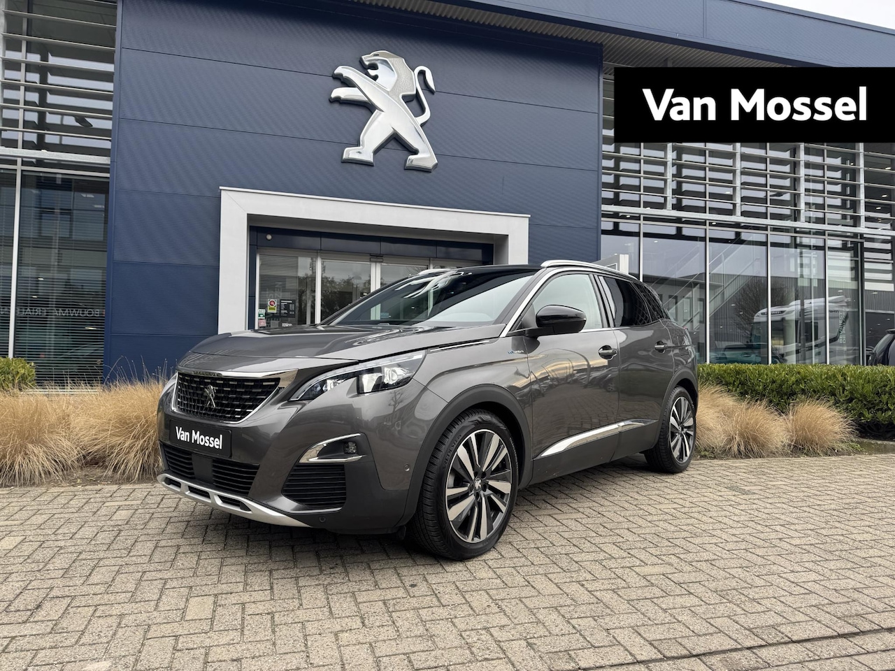 Peugeot 3008 - 1.6 HYbrid4 300 GT l Nappa Leder l Massage l 4x4 l Drive Assist - AutoWereld.nl