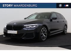 BMW 5-serie Touring - 520d High Executive M Sport Automaat / Panoramadak / Sportstoelen / Achteruitrijcamera / S