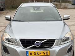 Volvo XC60 - 2.0 D4 FWD R-Design Handgeschakeld