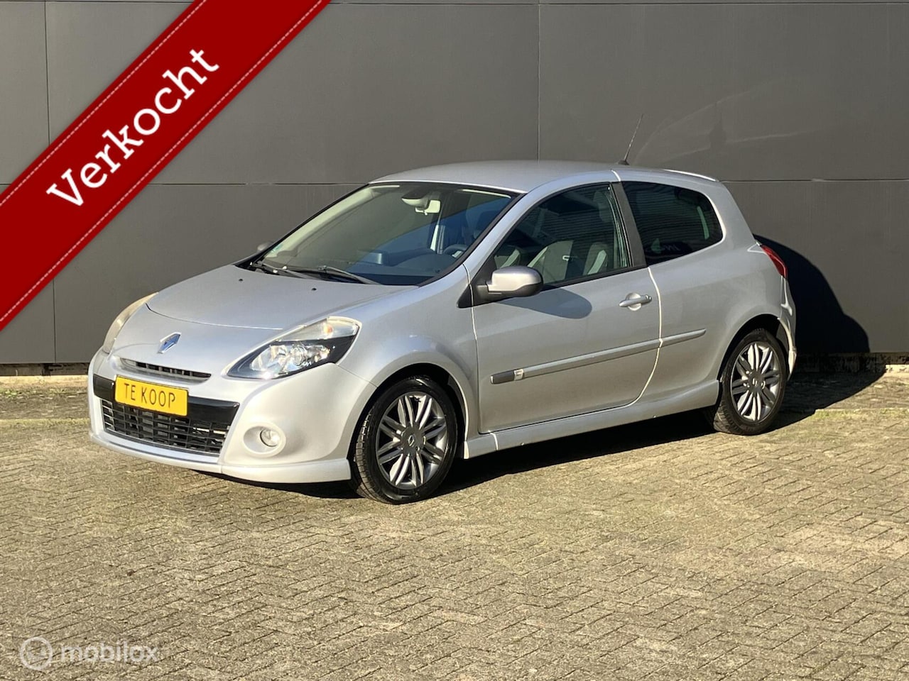 Renault Clio - 1.6 GT NAVI I PDC I 16" LM-velg. I - AutoWereld.nl