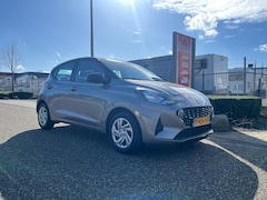 Hyundai i10 - 1.0 Premium Zwart Dak | Camera | Carplay | Cruise | Two-Tone | Armsteun voor | NAVI