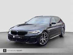 BMW 5-serie Touring - 530e xDrive M-Sport | Pano | Trekhaak | Laser | Harman Kardon | Head Up | Comfortstoelen e