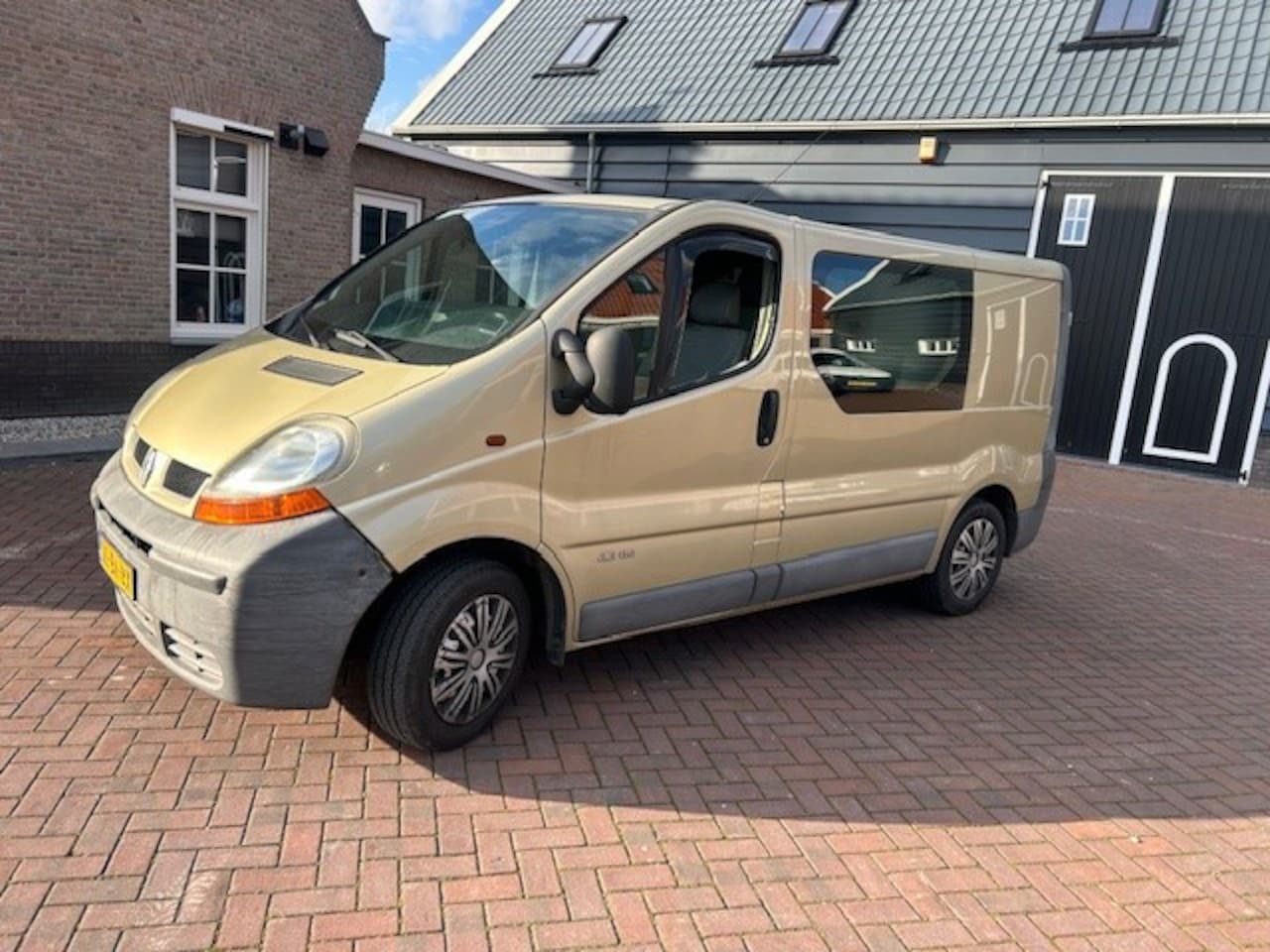 Renault Trafic - 1.9 dCi L1 H1 DC Série Spéciale 1.9 dCi L1H1 DC Série Spéciale - AutoWereld.nl