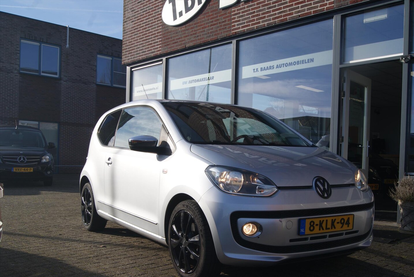 VOLKSWAGEN UP