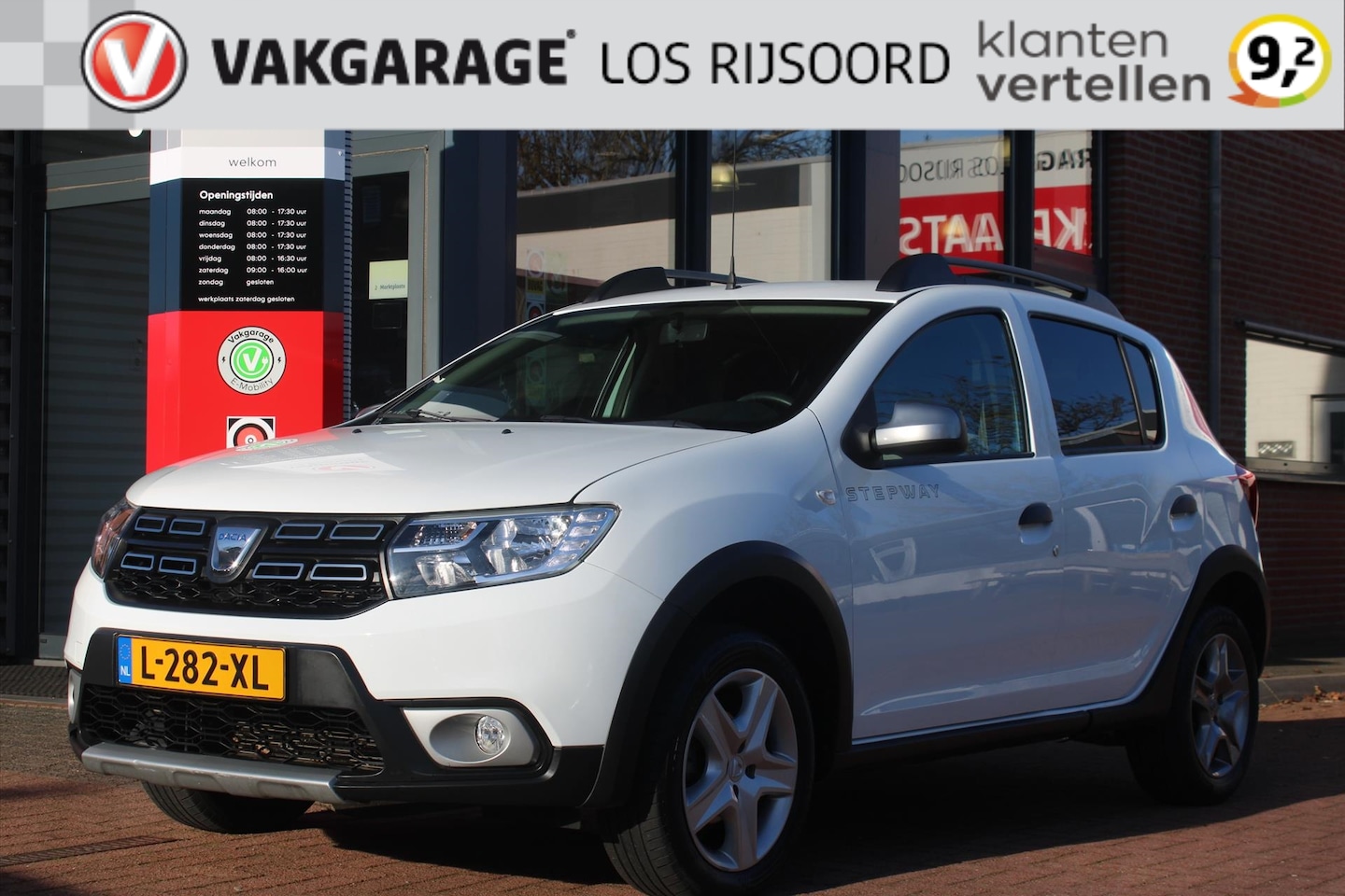 Dacia Sandero Stepway - 0.9 Tce *Stepway* | Navigatie | Camera | Cruise | A/C | PDC | Privacy | - AutoWereld.nl