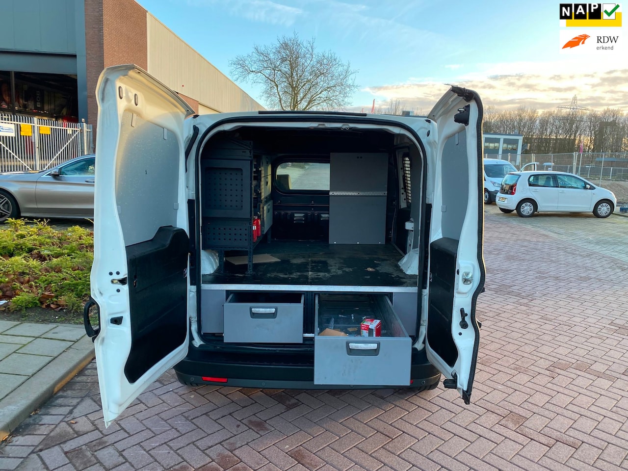 Opel Combo - 1.3 CDTi L1H1 Edition / 2016 / Euro6 / Airco / PDC / Start Stop / NAP / NW APK Bij Aflev. - AutoWereld.nl