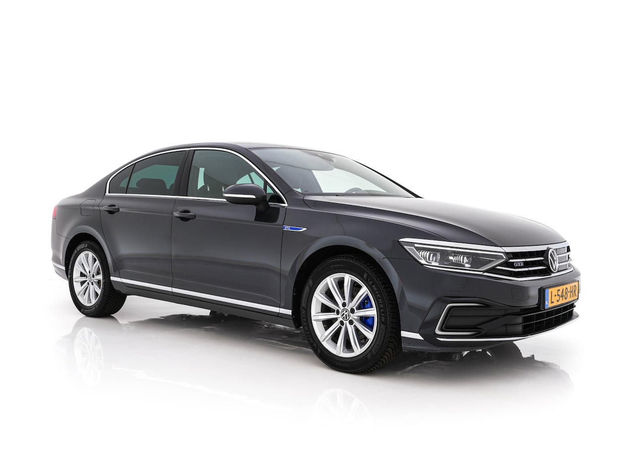 Volkswagen Passat - 1.4 TSI GTE Business (Plug-In) (INCL-BTW) Aut. *FULL-LED | DIGI-COCKPIT | ADAPTIVE-CRUISE - AutoWereld.nl