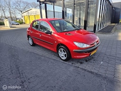 Peugeot 206 - 1.1 Pop' Art nieuwe apk