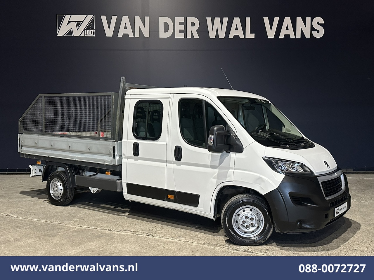 Peugeot Boxer - 2.0 BlueHDI 130pk Pick up Dubbel Cabine Open laadbak Euro6 Airco | 7-Zits | Trekhaak | Nav - AutoWereld.nl