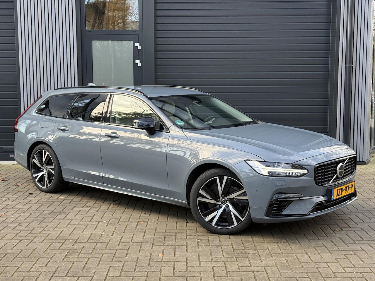 Volvo V90 - 2.0 T6 Plug-in hybrid AWD Plus Bright - AutoWereld.nl