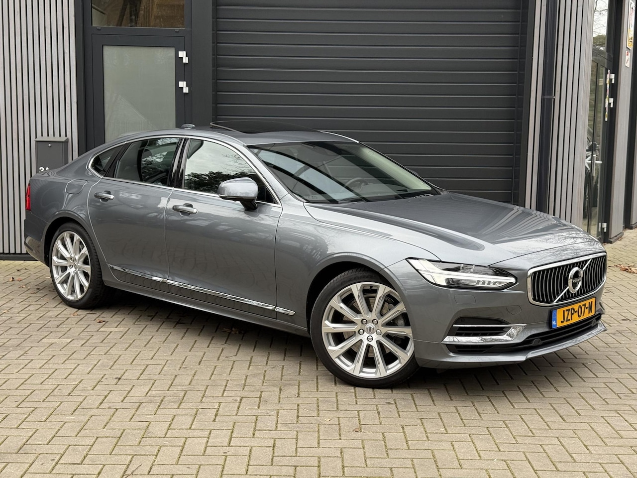 Volvo S90 - 2.0 T8 AWD Inscription 2.0 T8 AWD Inscription - AutoWereld.nl