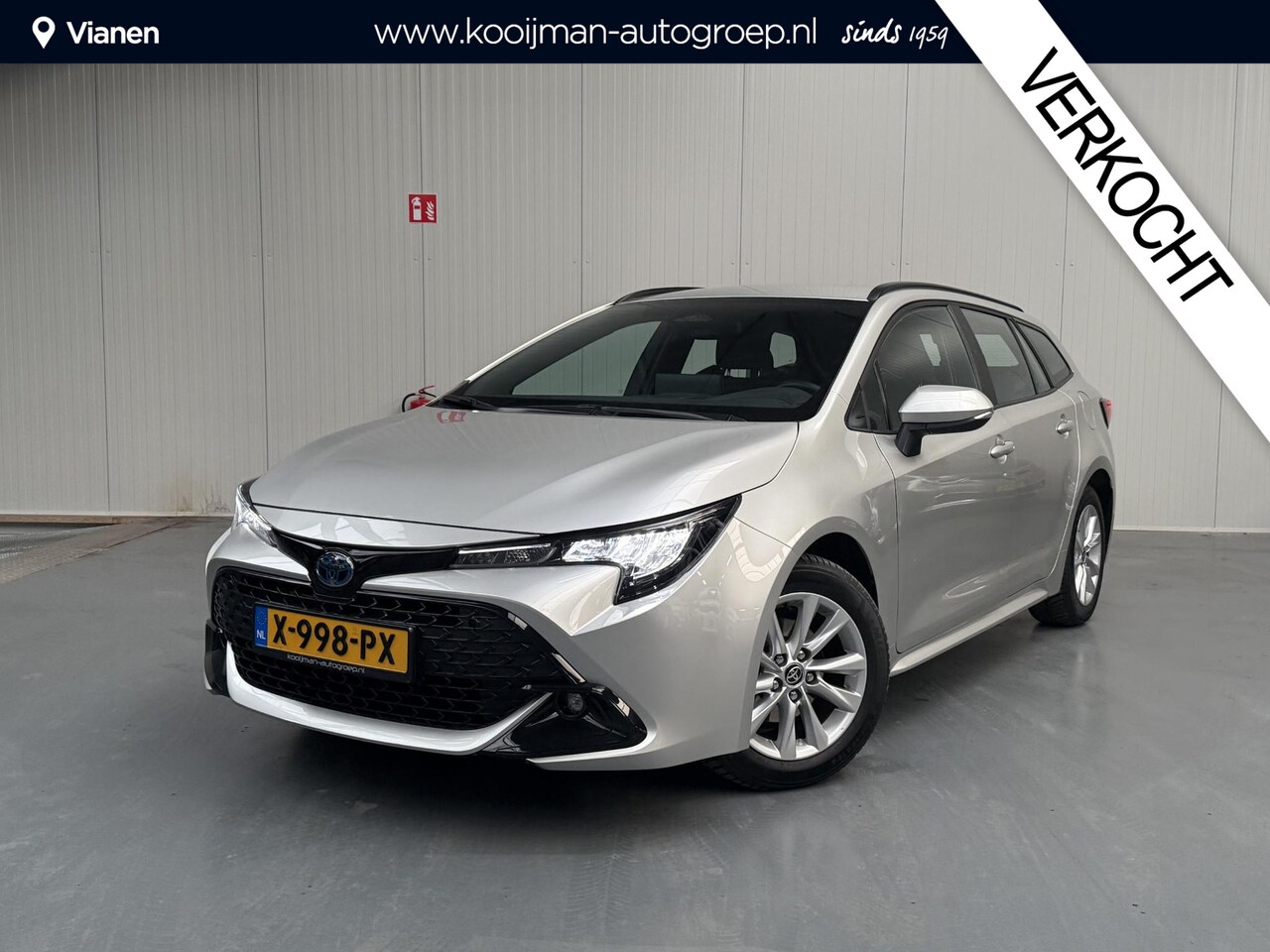 Toyota Corolla Touring Sports - Hybrid 140 Active met 4 nieuwe all season - AutoWereld.nl